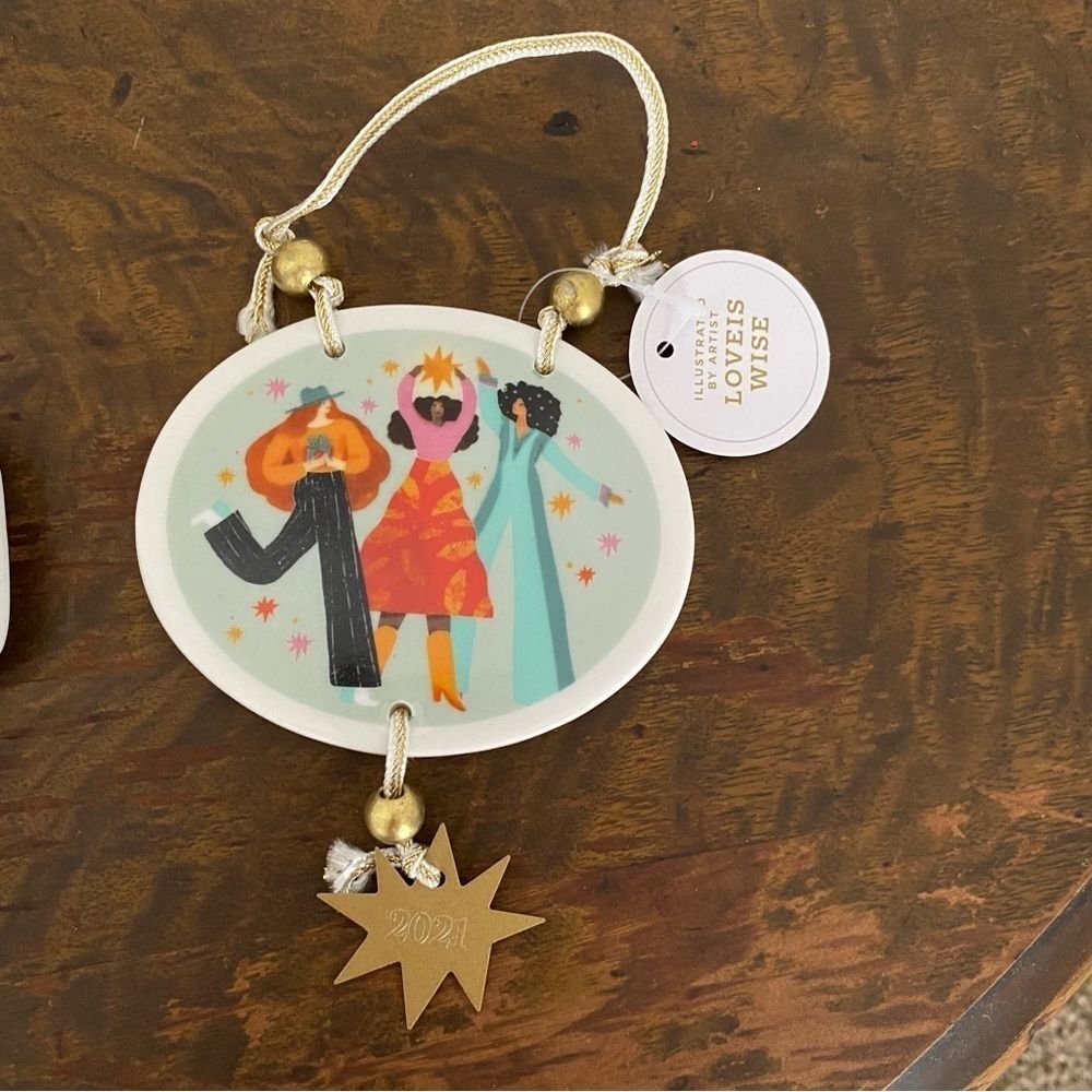 3 piece Holiday Illustration ceramic ornaments - Picture 4 of 4